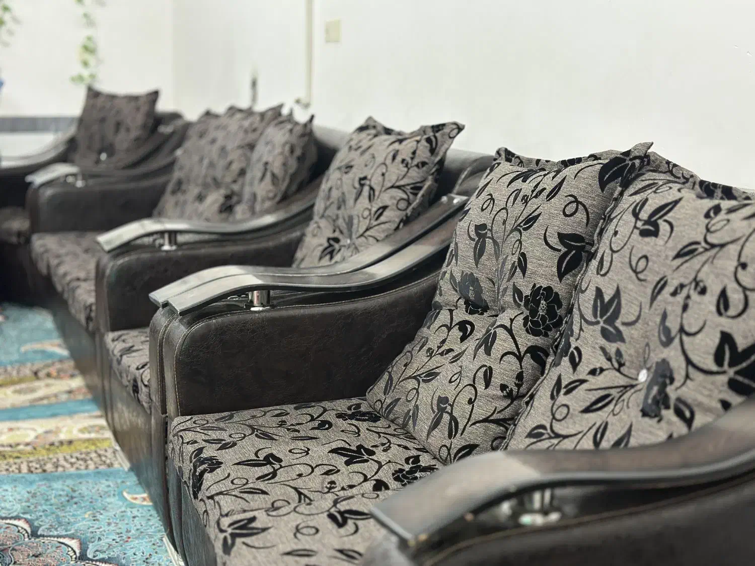 مبل ۹ نفره|مبلمان خانگی و میز عسلی|کوه چنار, |دیوار