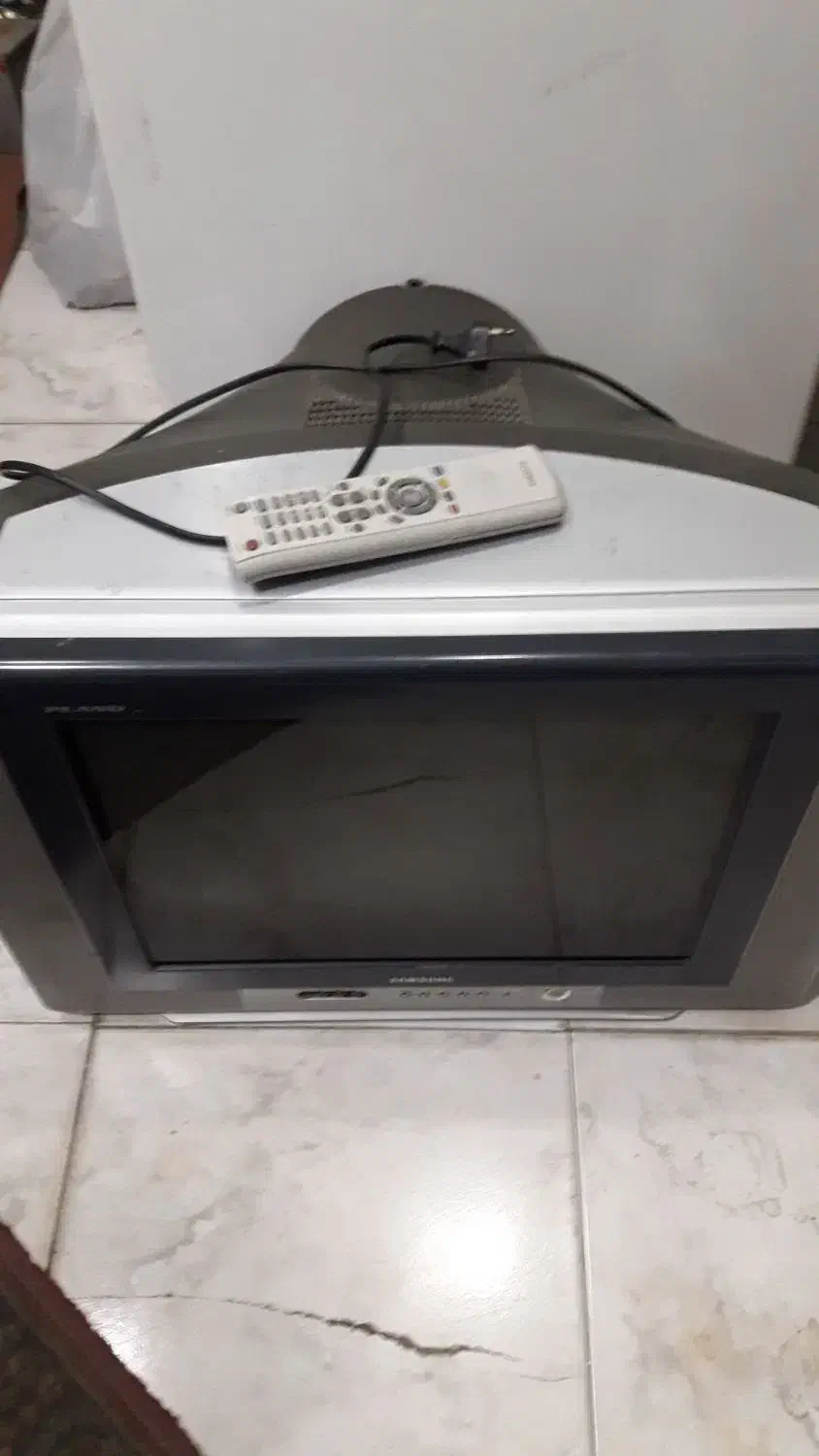 تلویزیون ۲۱اینج سامسونگ|تلویزیون و پروژکتور|رباط‌کریم, شترخوار|دیوار