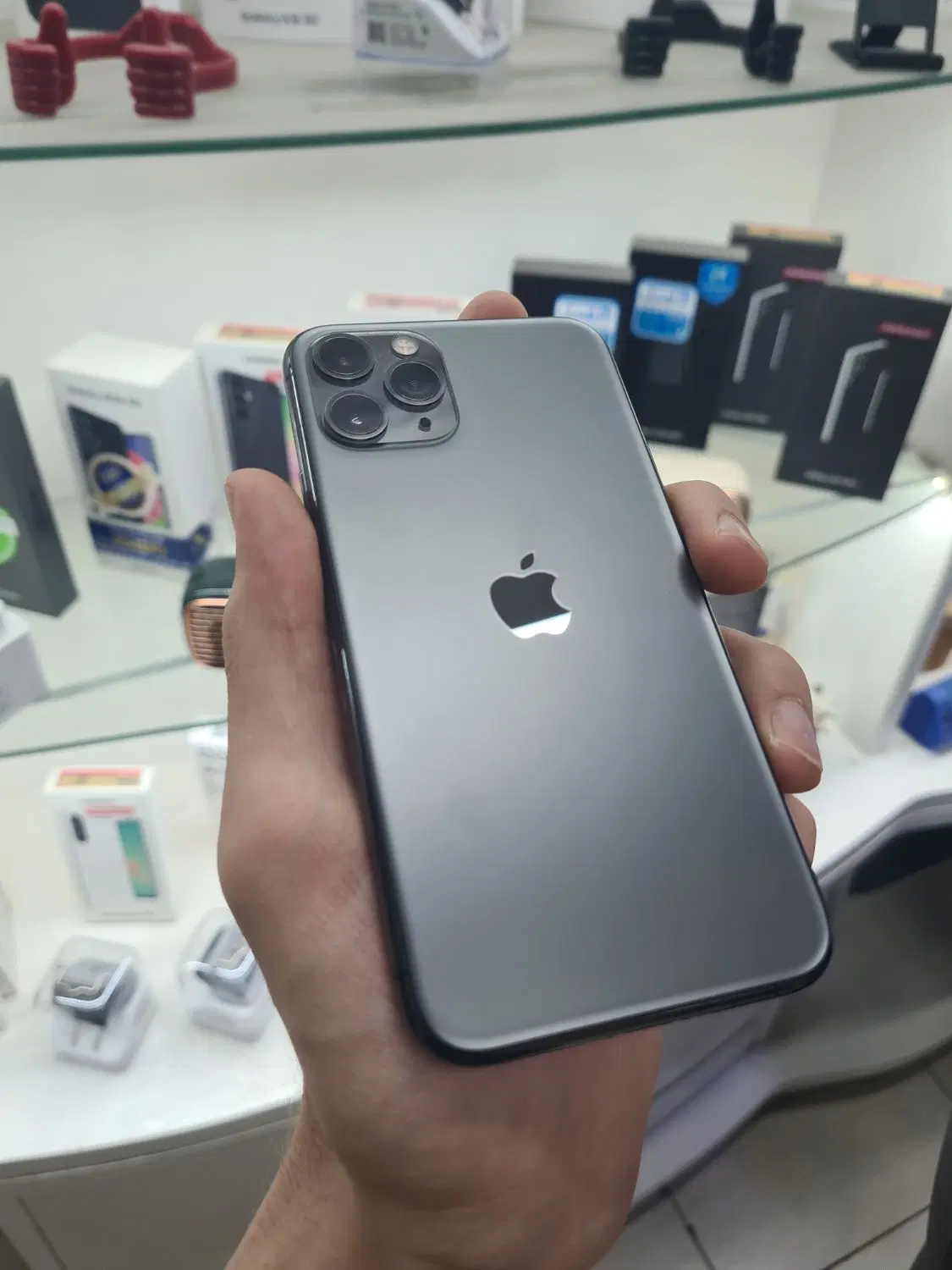 iphone 11 pro|موبایل|اصفهان, خواجو|دیوار