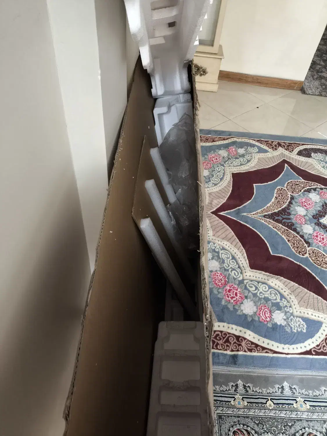 کارتن تلویزیون 65 اینچ سامسونگ|تلویزیون و پروژکتور|ری, شهادت|دیوار