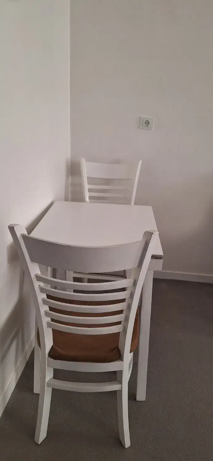 میز صبحانه خوری دو نفره چوب راش|میز و صندلی غذاخوری|همدان, |دیوار