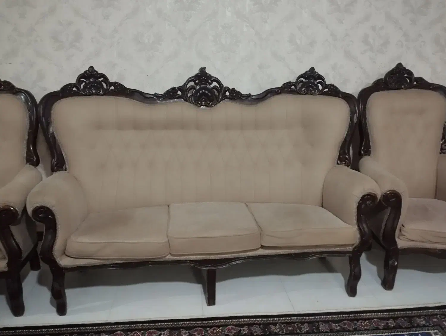 مبل کلاسیک و استیل|مبلمان خانگی و میز عسلی|گلبهار, شهر جدید گلبهار|دیوار