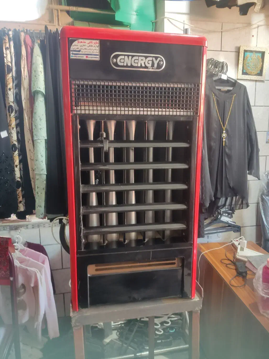 بخاری فن دار|بخاری، هیتر، شومینه|صحنه, |دیوار