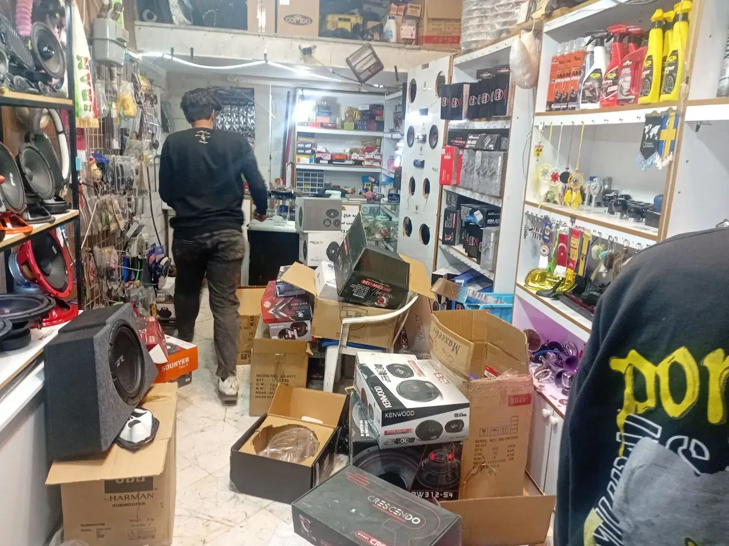 واگذاری ی باب مغازه سیستمی و اسپرت|قطعات یدکی و لوازم جانبی|محمدیه-قزوین, |دیوار