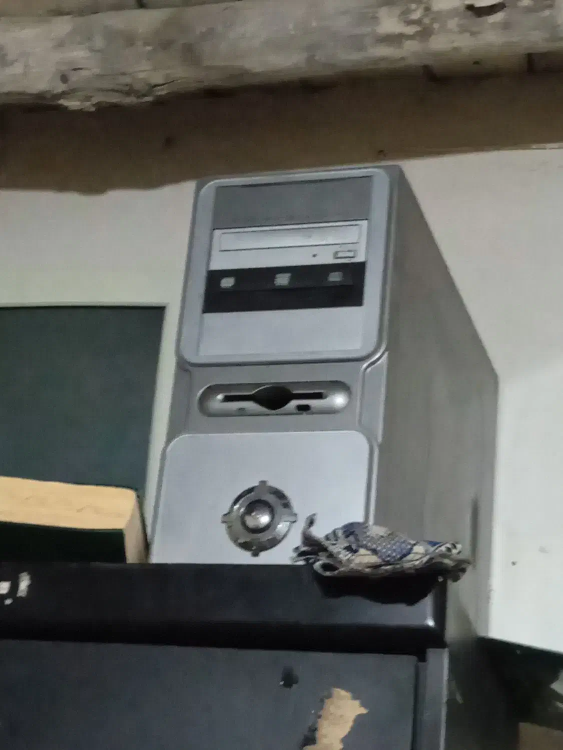 کامپیوتر|رایانه رومیزی|نیشابور, ده حلاج|دیوار