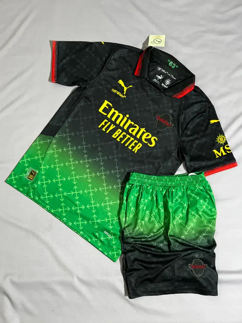 ست کیت تیشرت و شورت باشگاهی فوتبالی ورزشی میلان|لباس|قم, نیروگاه|دیوار