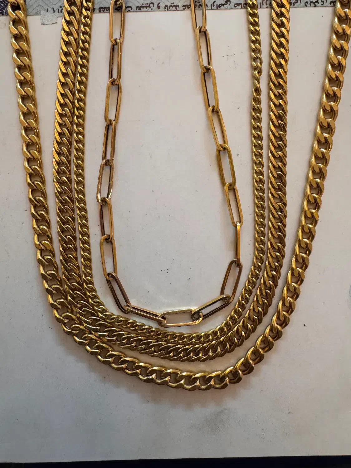 طلا|جواهرات|مشهد, نوفل لوشاتو|دیوار