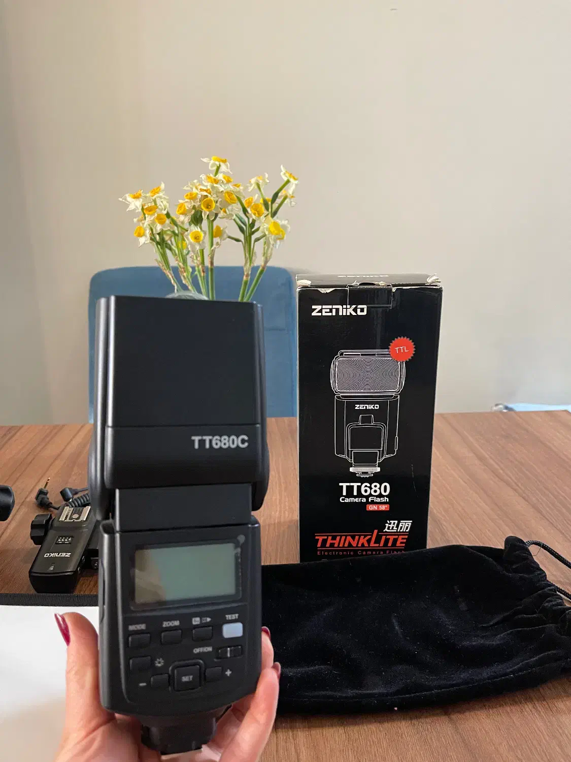 دوربین کانن 750D لنز 135-18 به همراه تجهیزات نور|دوربین عکاسی و فیلمبرداری|تهران, قناتکوثر|دیوار