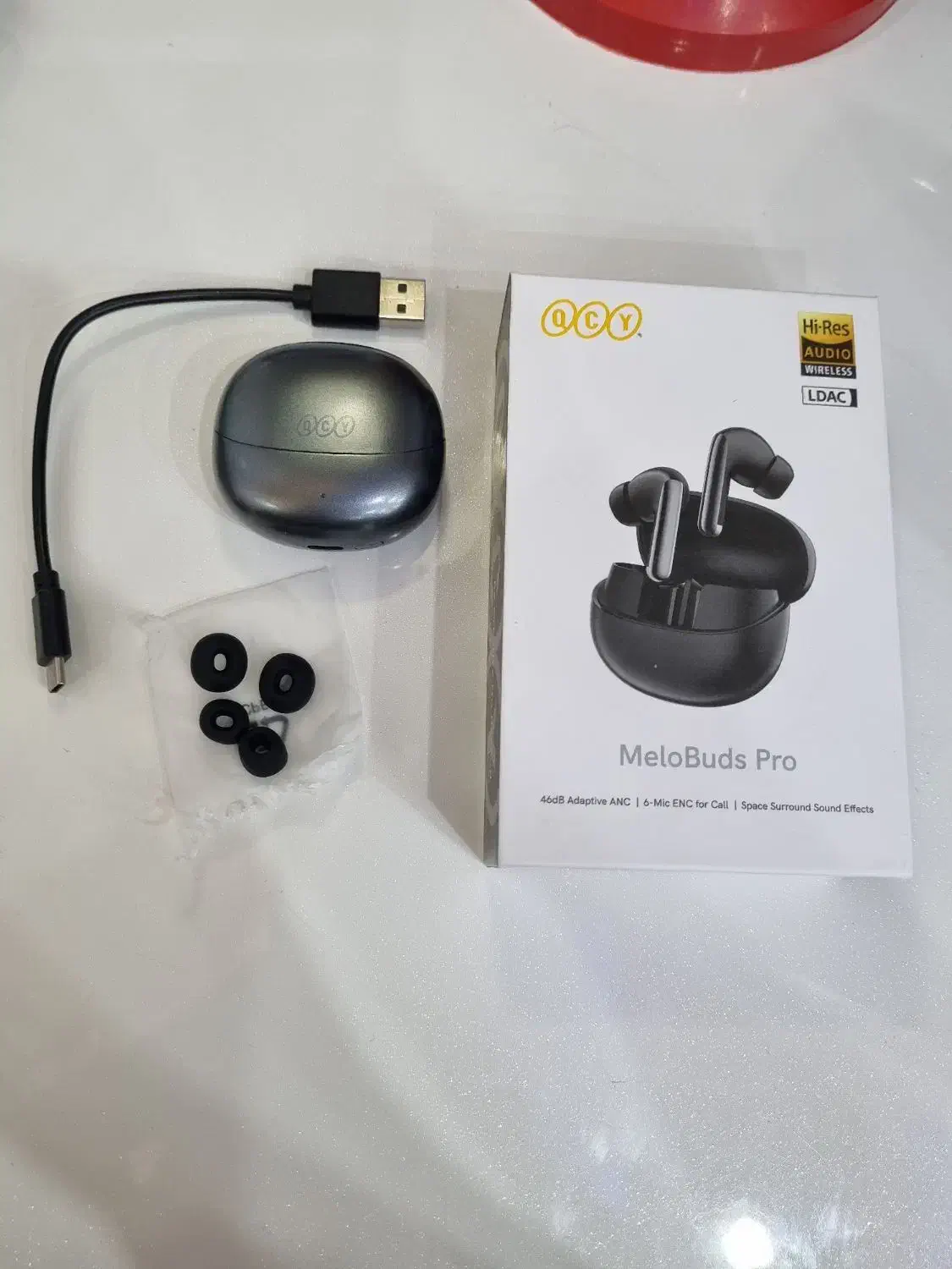 کیس هنذفری qcy melobuds pro|لوازم جانبی موبایل و تبلت|آمل, |دیوار