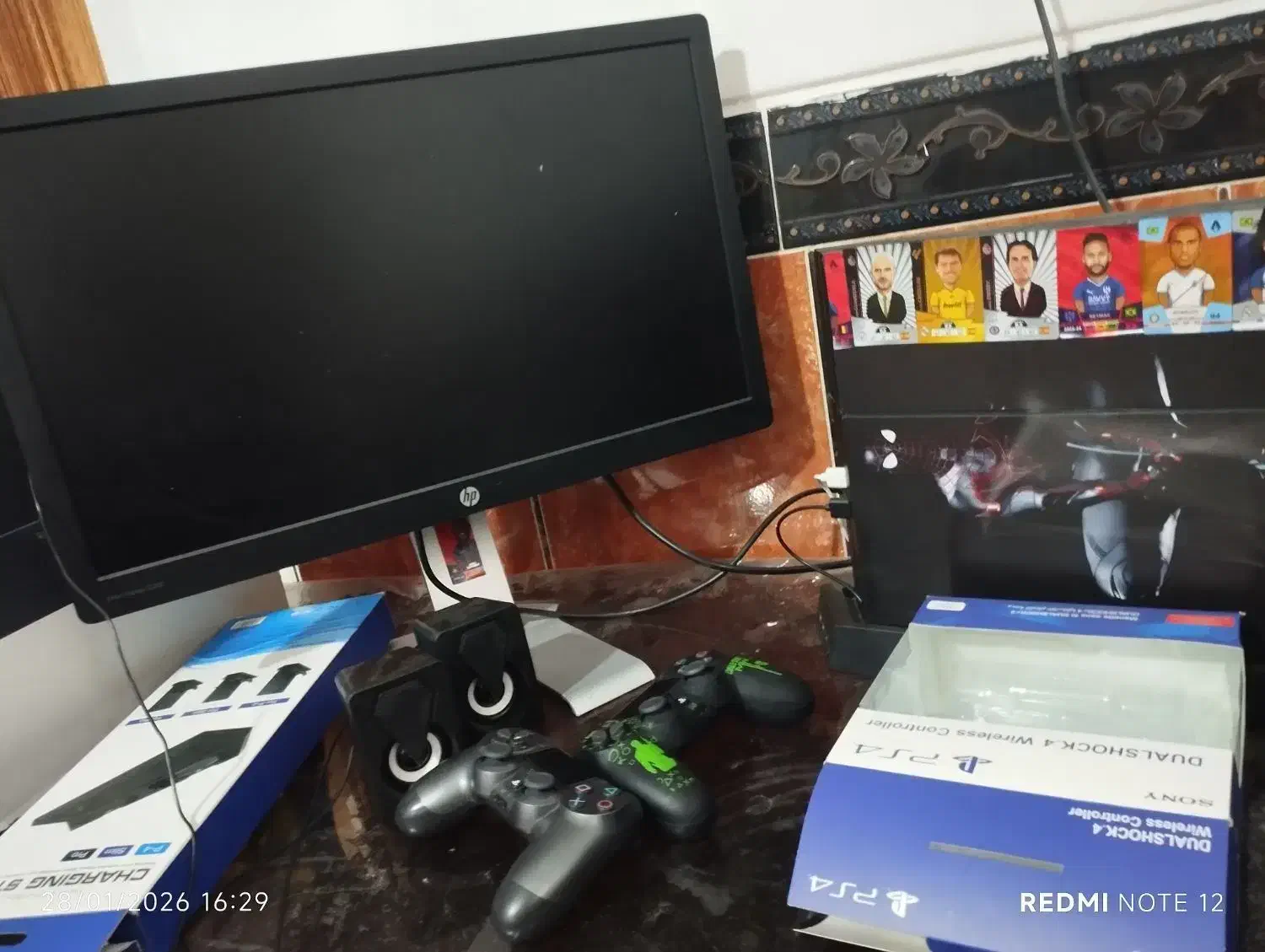 پی اس فور|کنسول، بازی ویدئویی و آنلاین|فسا, |دیوار