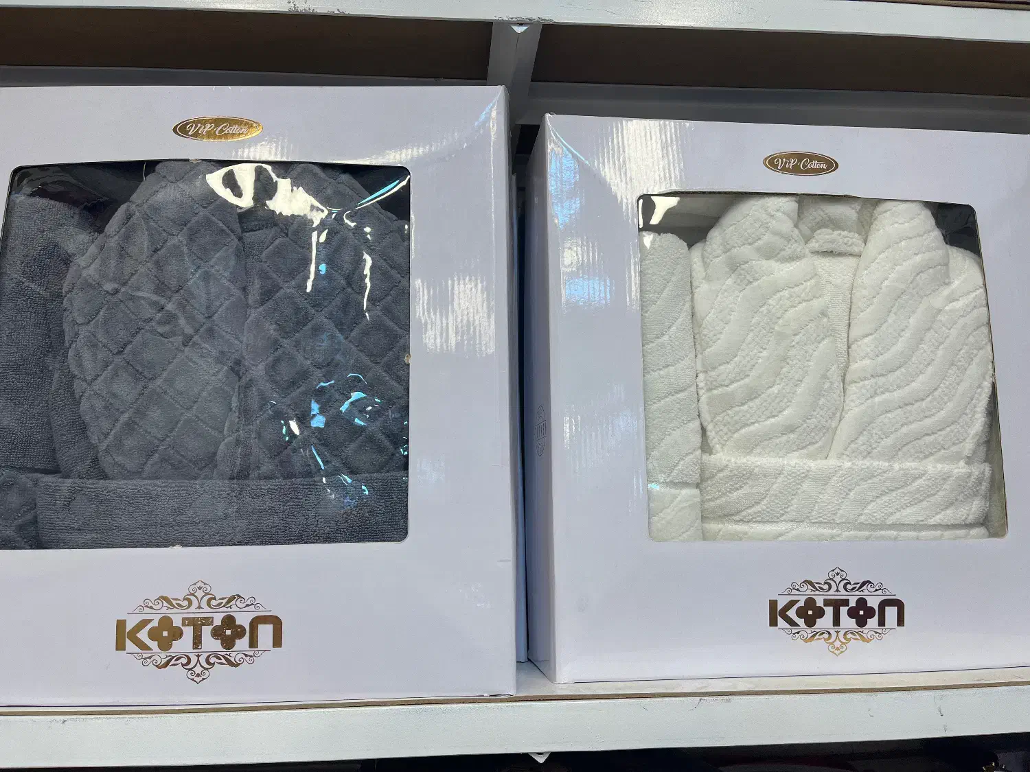 فروشنده خانم جوان|استخدام بازاریابی و فروش|شیراز, بازار|دیوار