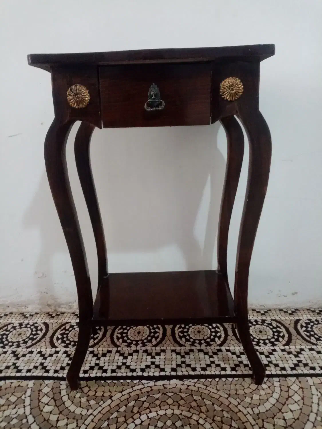 میز تلفن|میز تلفن|چناران, |دیوار