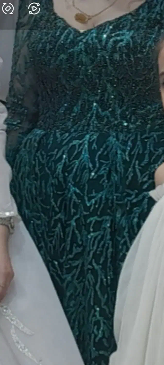 پیراهن مجاسی|لباس|میانه, |دیوار