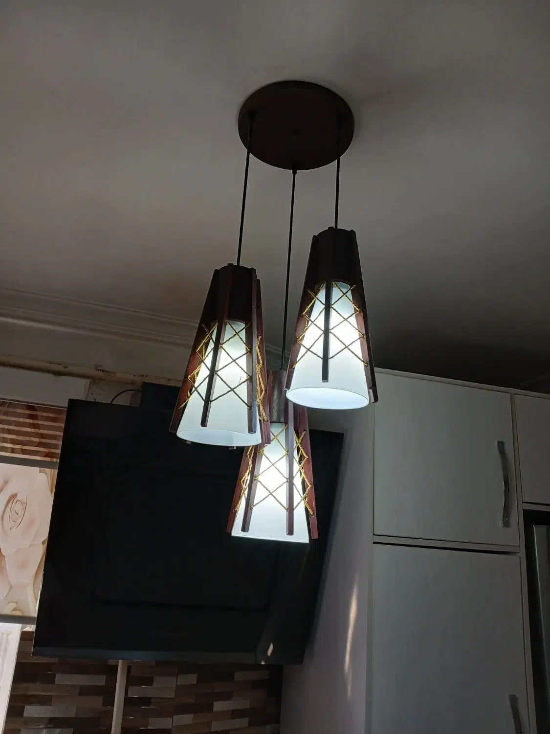 لوستر سه شاخه|لوستر و چراغ آویز|رشت, پاستوریزه|دیوار