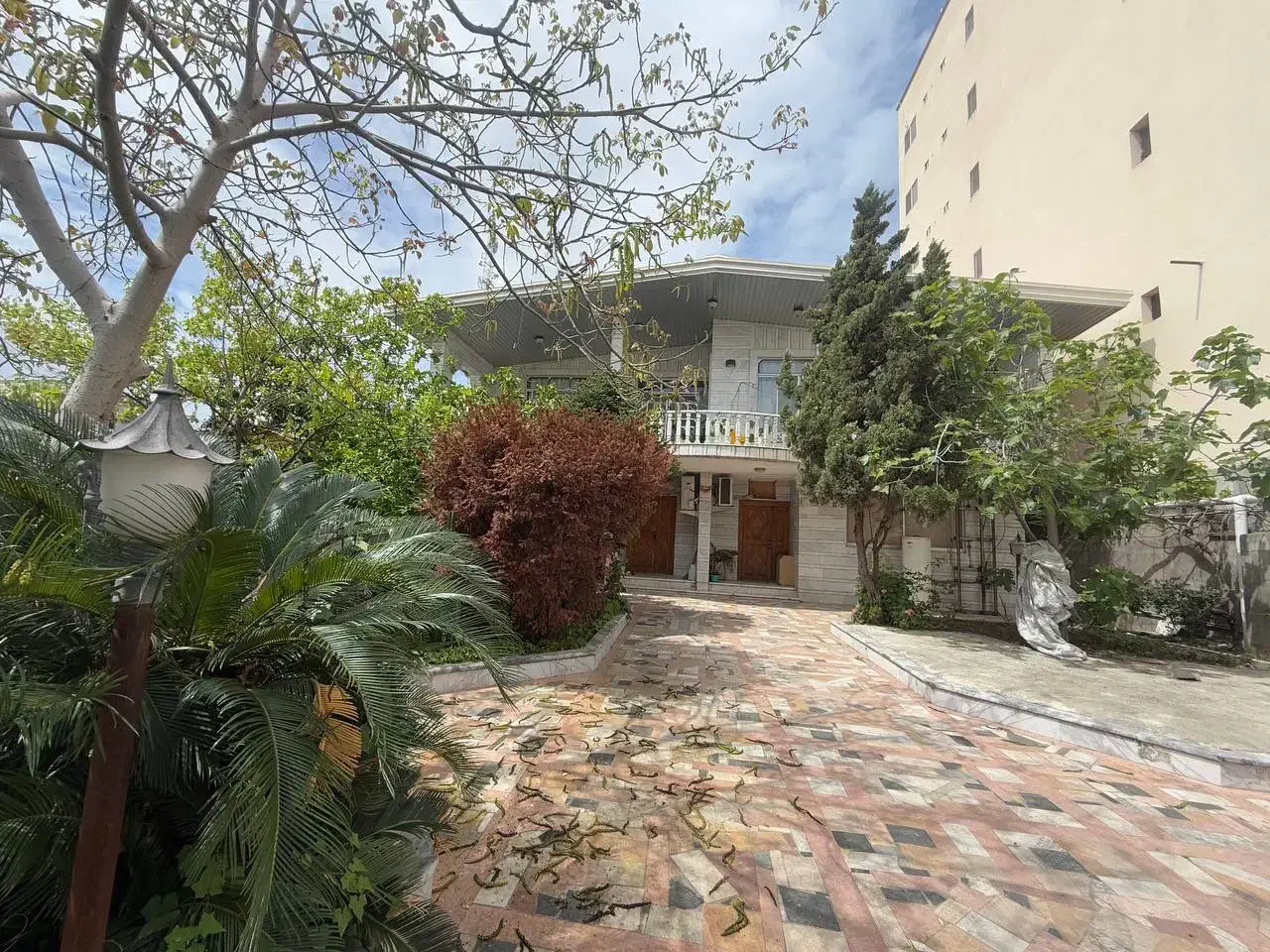 ویلا با حیاط زیبا نزدیک دریا درشهر نور|اجارهٔ کوتاهمدت ویلا و باغ|نور, |دیوار