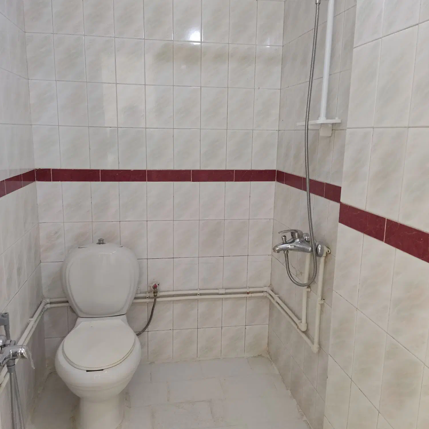 ملک 95متری طبقه همکف