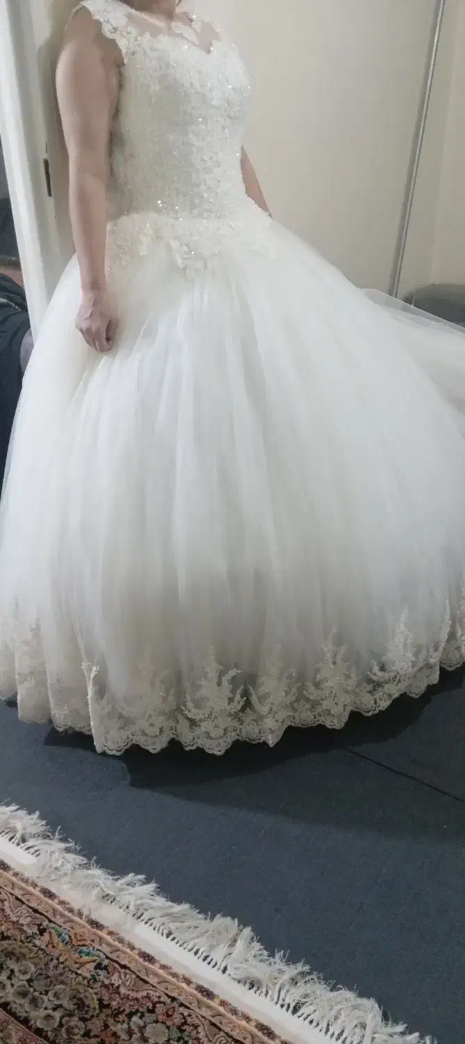 لباس عروس با شنل|لباس|ری, شهرک نظامی|دیوار