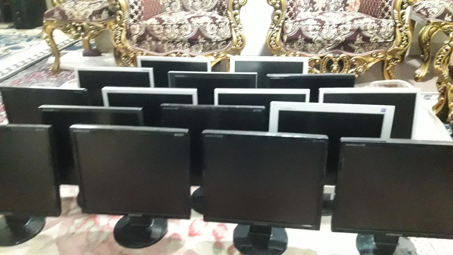 مانیتور ۱۷ اینچ LCD مناسب رایانه و دوربین|رایانه رومیزی|گرگان, |دیوار