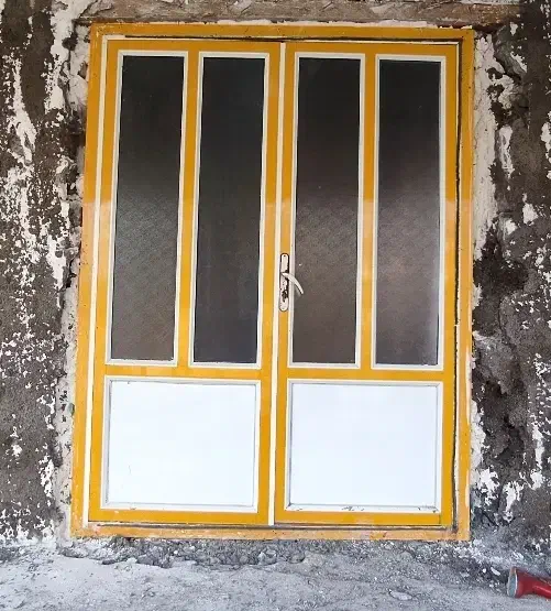 در آلمینیوم صنایع‌سنگین‌در‌حد‌نو|مصالح و تجهیزات ساختمان|رشت, حومه رشت|دیوار