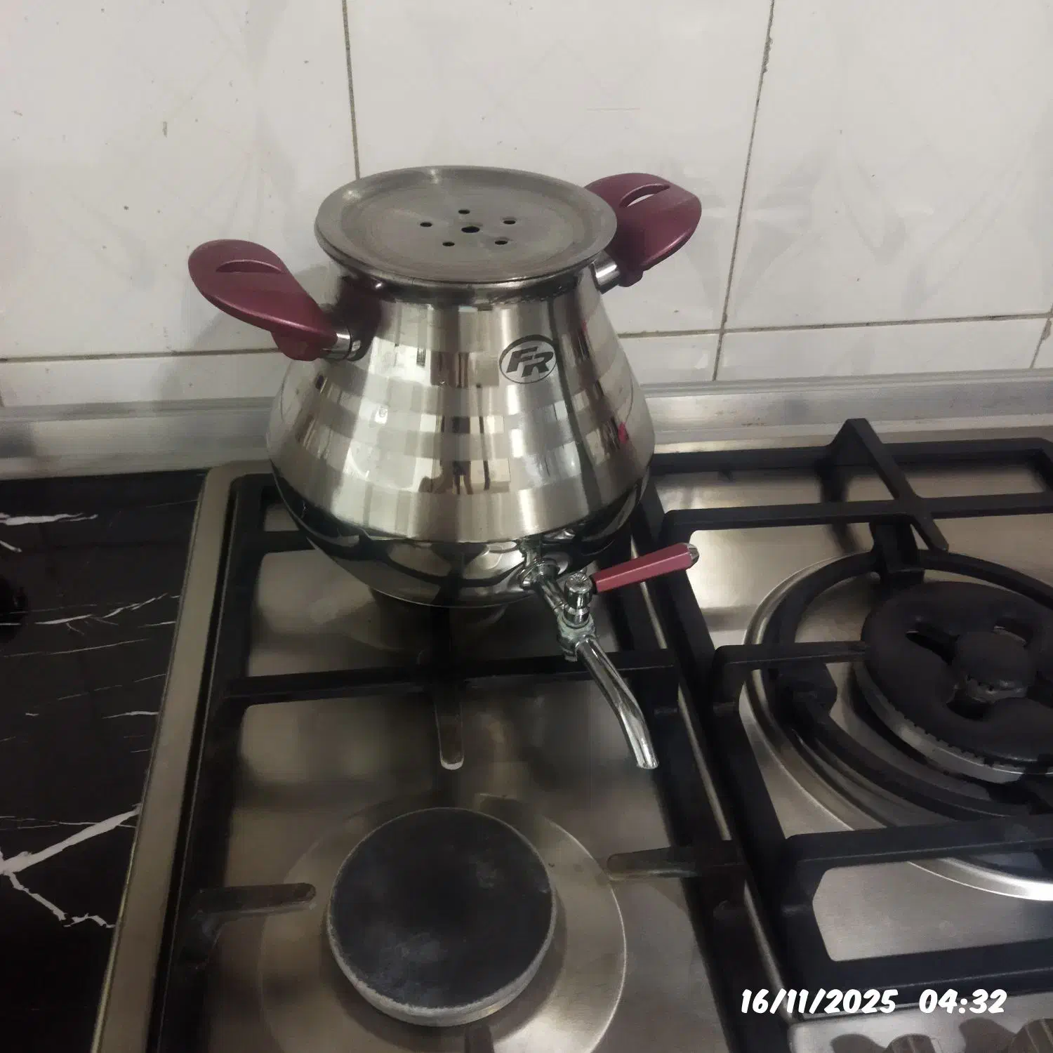 سماور روگازی نو سایز بزرگ کف چدن جنس مرغوب|قوری، کتری، قهوهساز دستی|نیشابور, شریعتی|دیوار