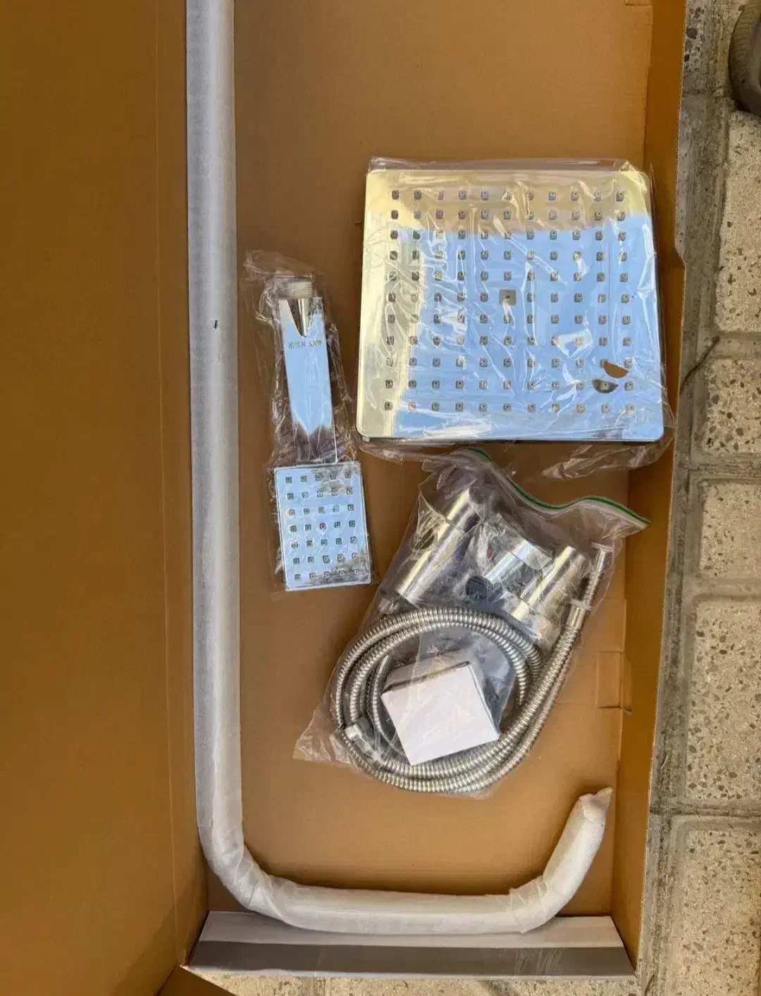 دوش دوکاره یونیورست|لوازم حمام|زاهدان, |دیوار