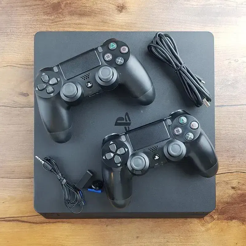 پلی استیشن|کنسول، بازی ویدئویی و آنلاین|صدرا-فارس, فاز ۱|دیوار