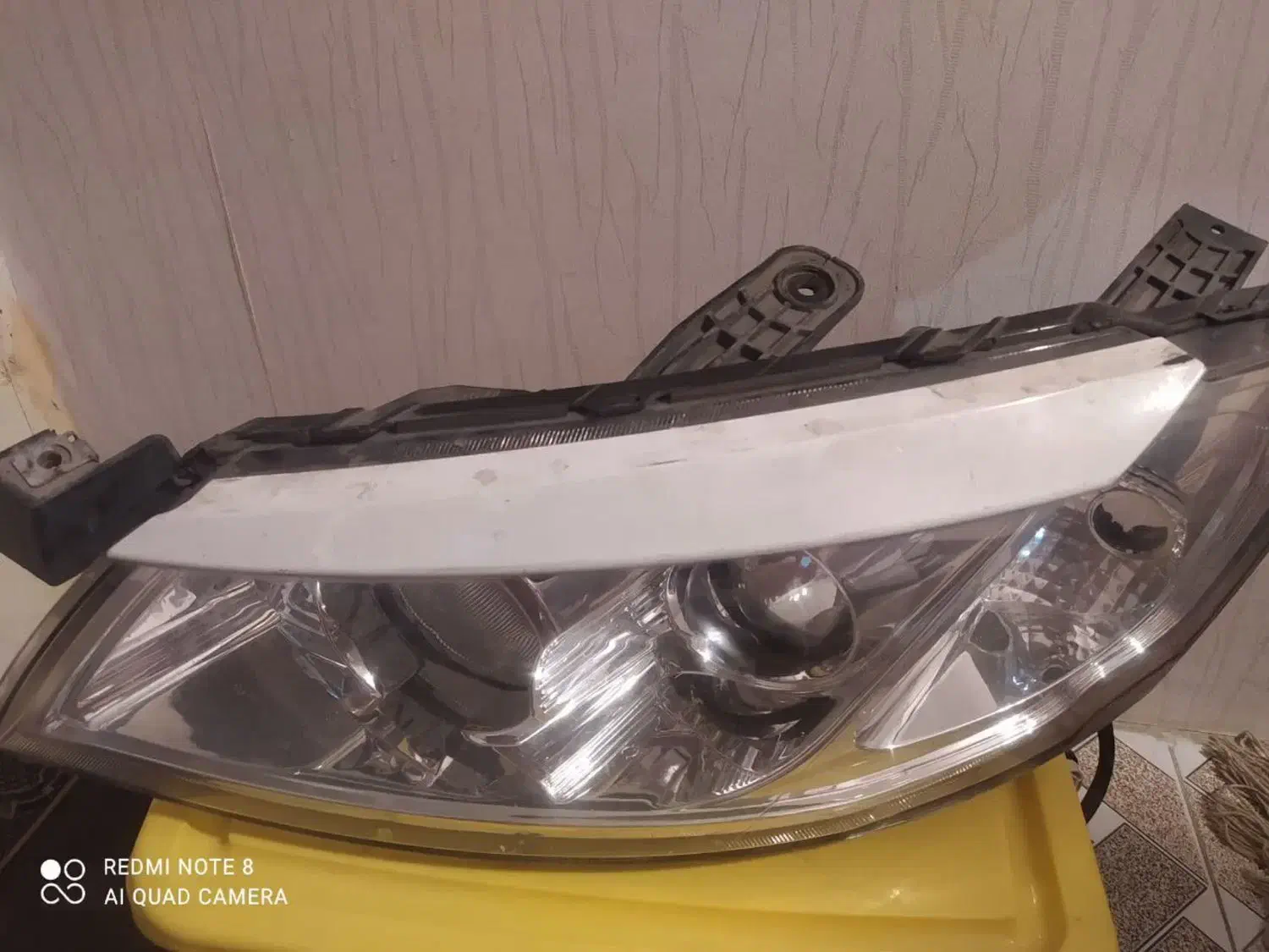 چراغ جلو سمت راننده بسیار سالم|قطعات یدکی و لوازم جانبی|اسلام‌شهر, شهرک واوان|دیوار