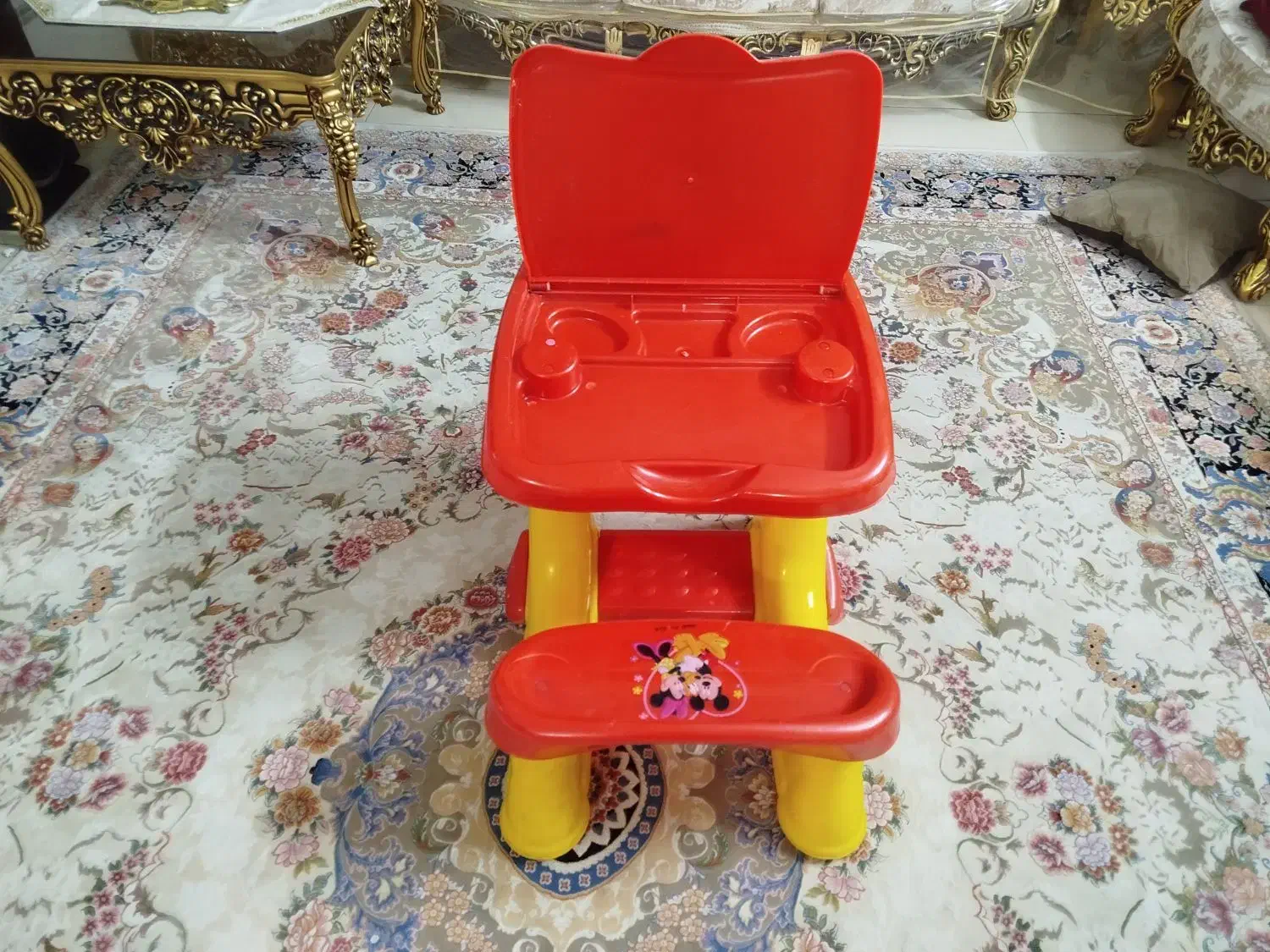 میز پلاستیکی کودک|اسباب و اثاث بچه|قرچک, شهرک طلائیه|دیوار