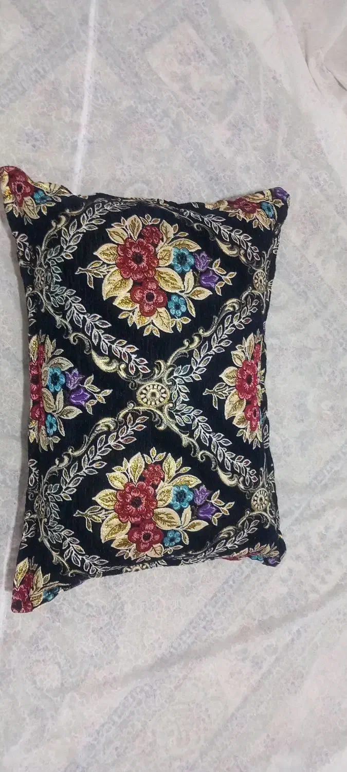 رو بالشتی|رختخواب، بالش، پتو|علی‌آباد کتول, |دیوار