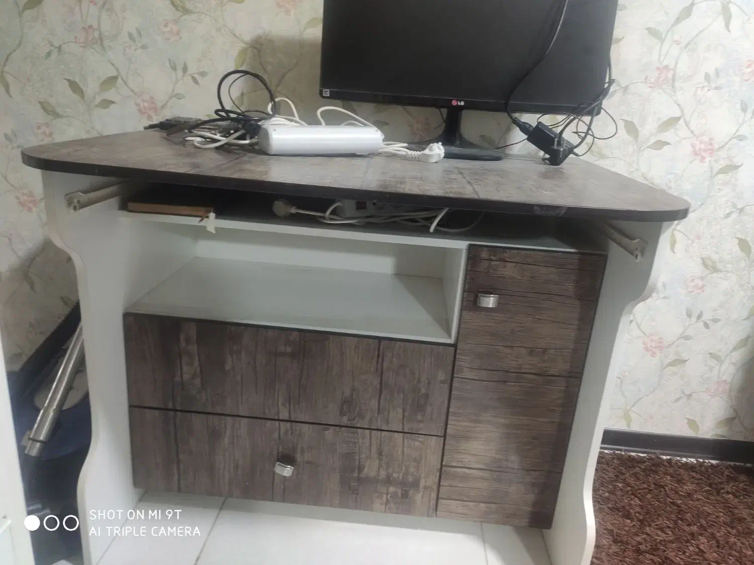 میز کامپیوتر و مطالعه جنس mdf|میز تحریر و کامپیوتر|شیراز, شهرک گلستان|دیوار