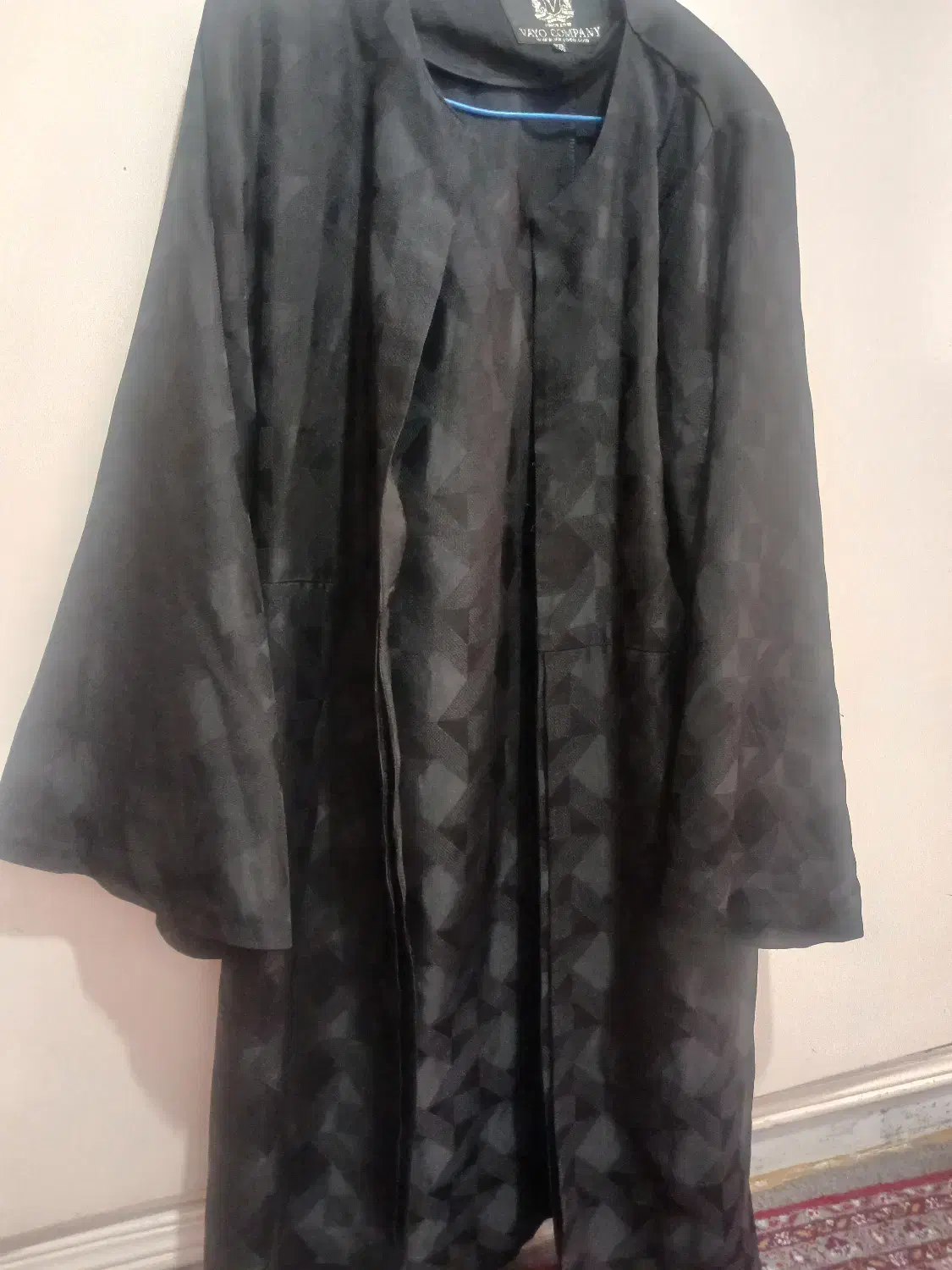 دوتا مانتو به فروش میرسد|لباس|بابل, |دیوار