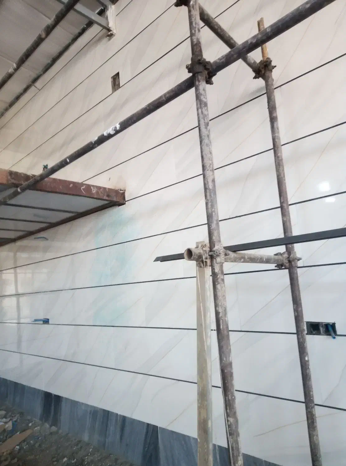 اجرای کاشی کاری کف واجرای راپله و نما و پارکینگ|خدمات پیشه و مهارت|بروجرد, |دیوار