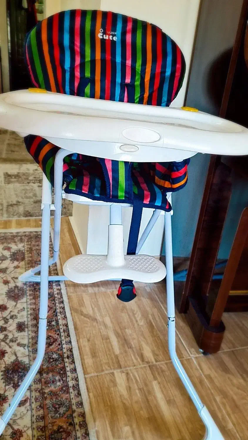 صندلی غذای کودک|تخت و صندلی بچه|تالش, هشتپر|دیوار