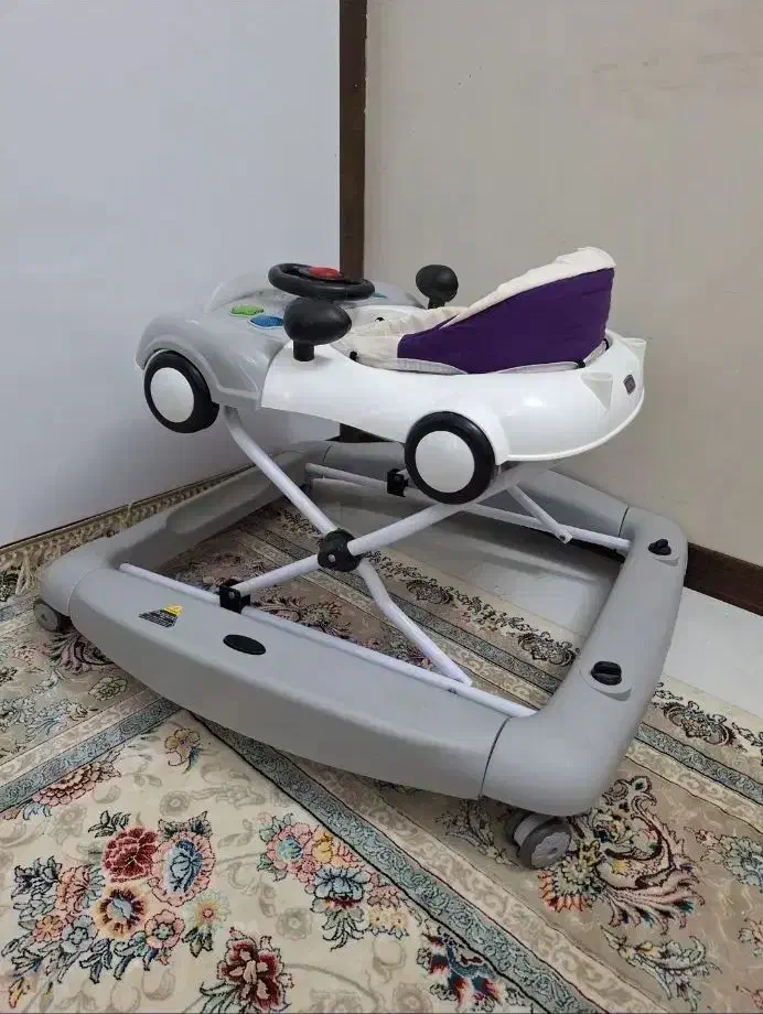 روروک سالم|کالسکه و لوازم جانبی|شاهین‌شهر, عطار|دیوار