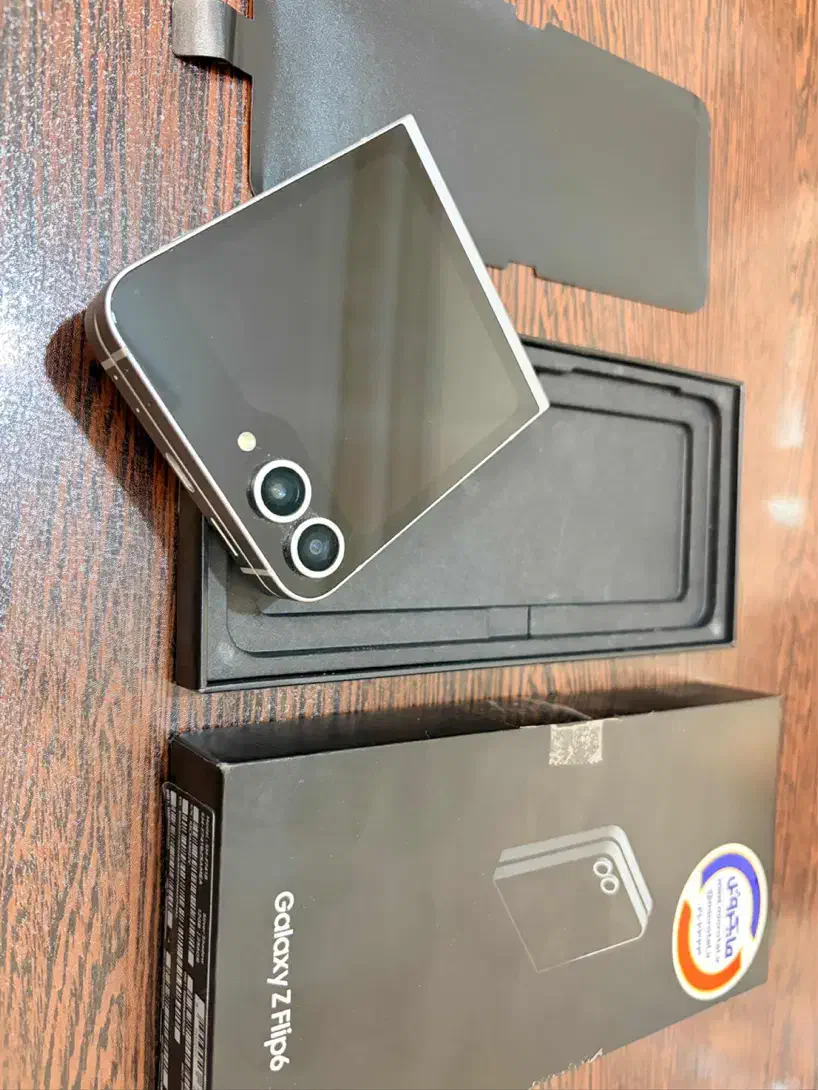 Samsung  Z Flip 6 256G|موبایل|اصفهان, سپاهان‌شهر|دیوار