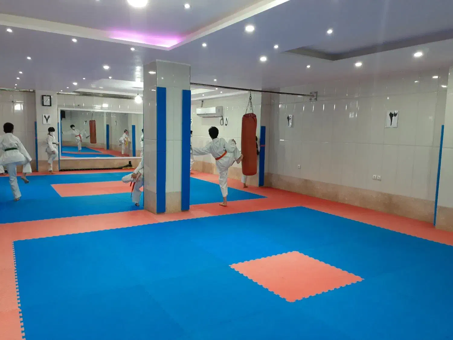 اجاره سانس باشگاه ورزشی|اجارهٔ مغازه و غرفه|بندرعباس, |دیوار