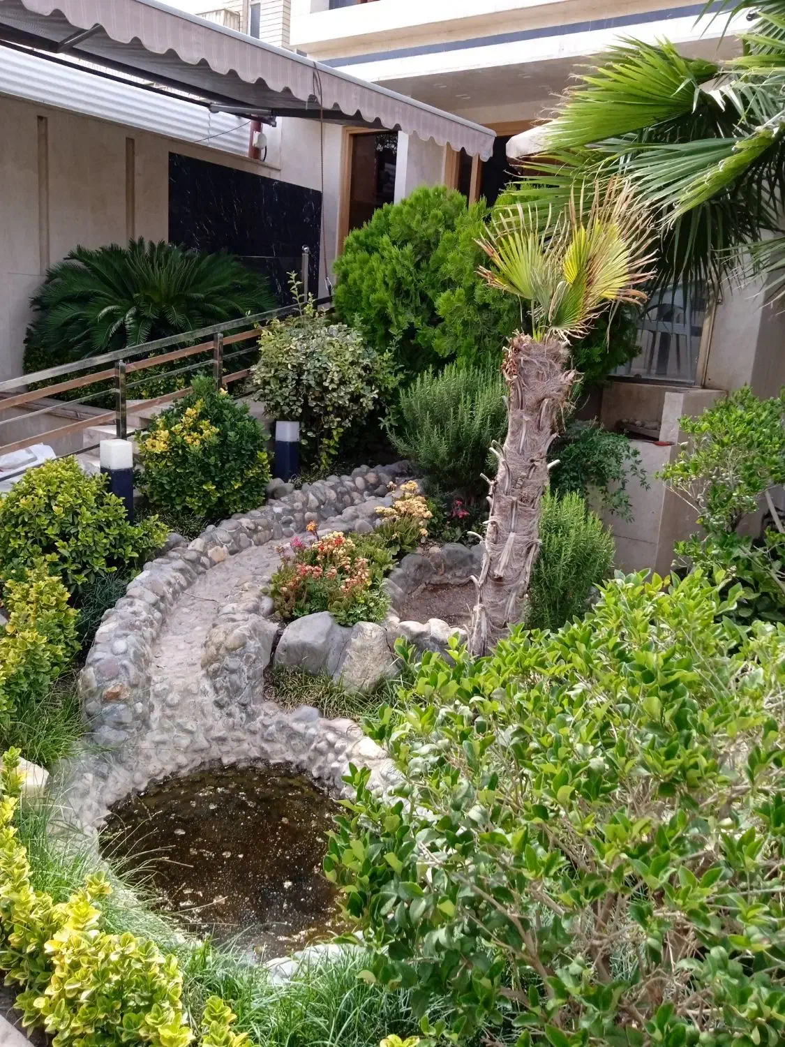 چوب بری کاشت باغچه حرس درخت|خدمات باغبانی و درختکاری|قم, زنبیل آباد|دیوار