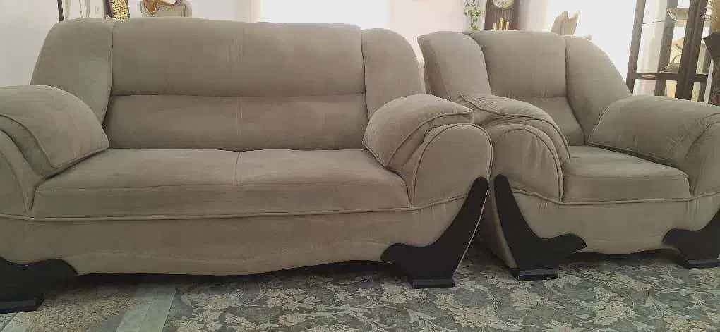 مبل راحتی ۷ نفره با میز وسط|مبلمان خانگی و میز عسلی|آمل, |دیوار