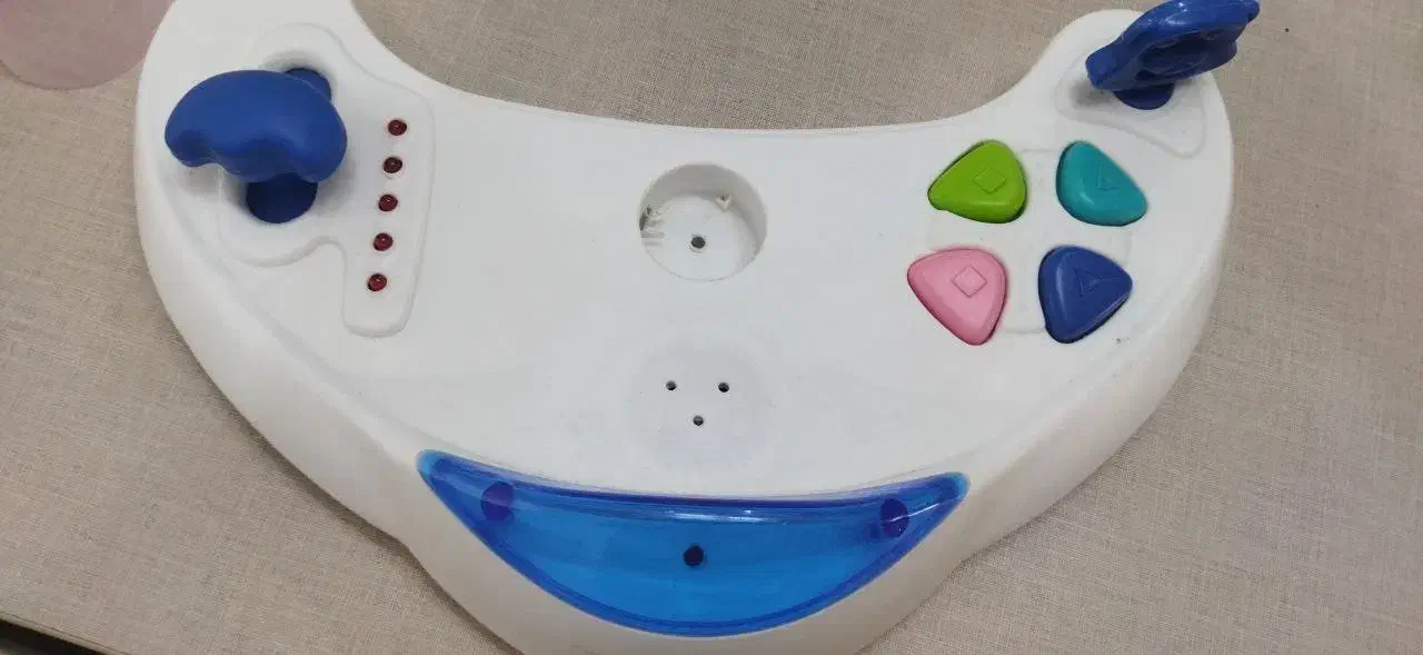 کالسکه و کریر و روروئک بچه همه باهم دو تومن|کالسکه و لوازم جانبی|لنگرود, |دیوار