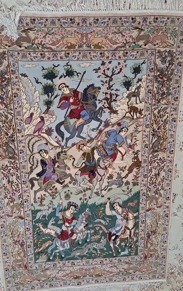 فرش گل ابریشم آنتیک|فرش|کرمانشاه, |دیوار