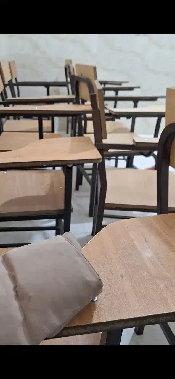 میز وصندلی/ نیمکت مدرسه|صندلی و نیمکت|مهاجران, |دیوار