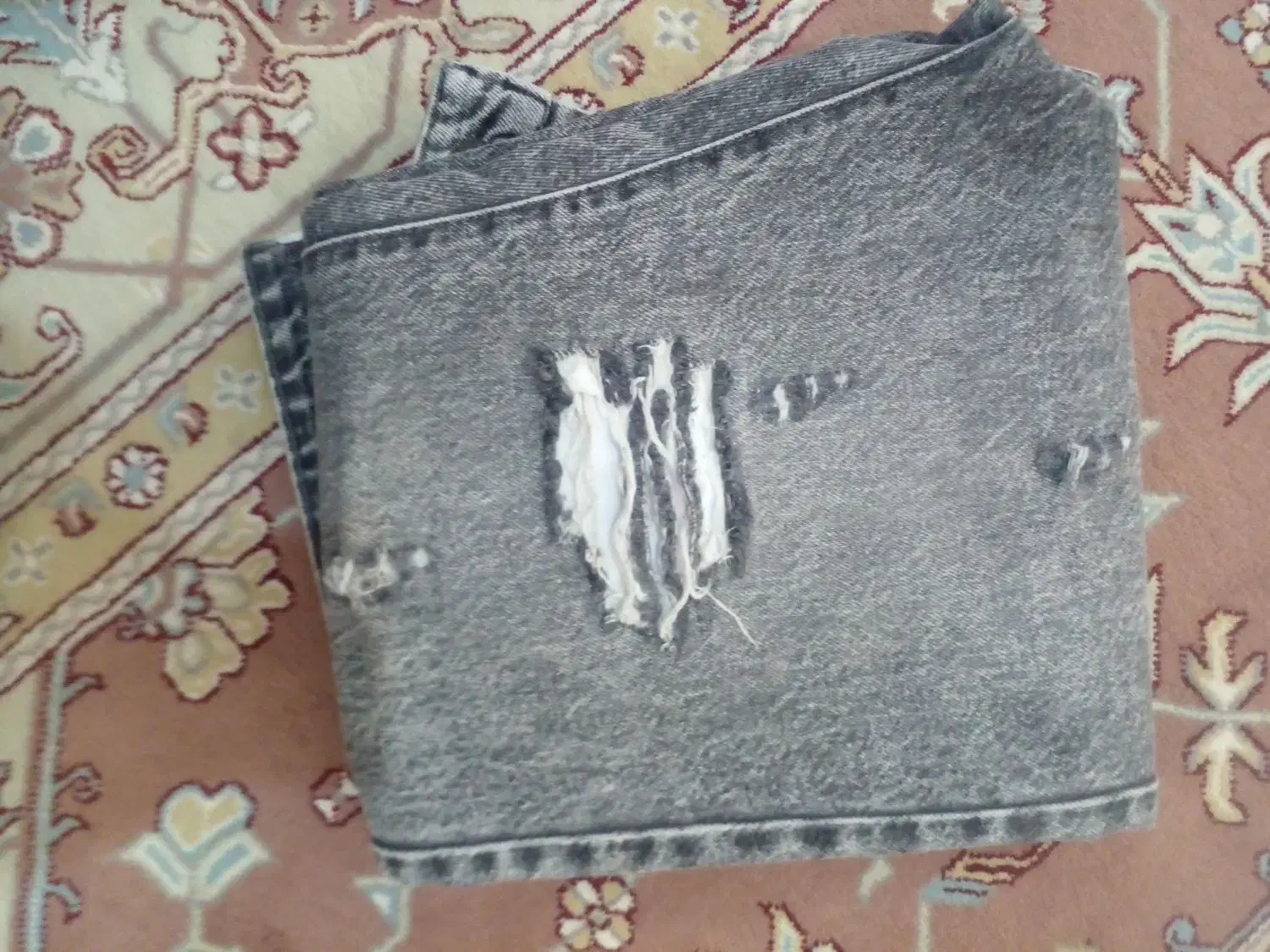 شلوارلی|لباس|میانه, |دیوار