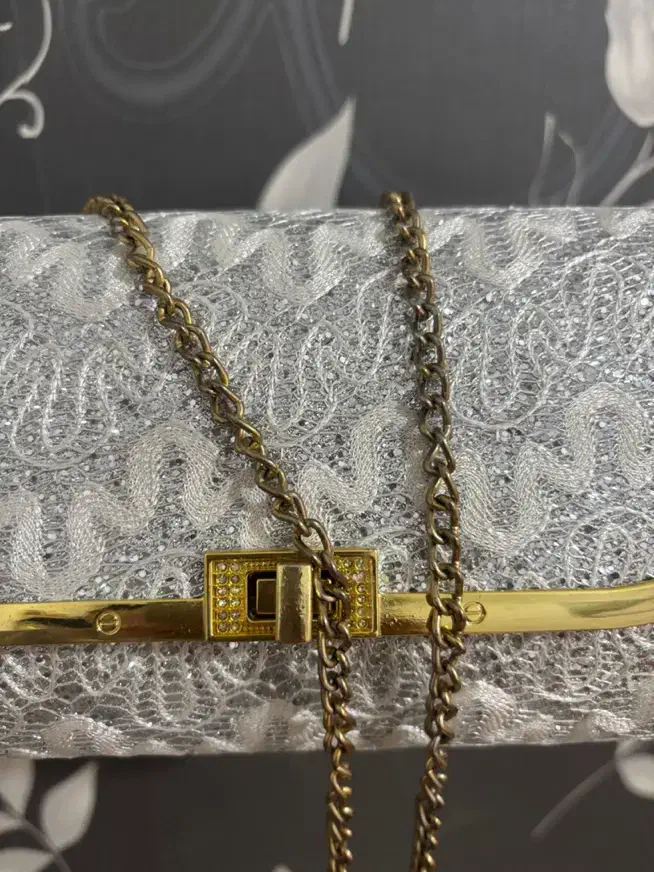 کیف مجلسی|کیف، کفش، کمربند|اراک, |دیوار