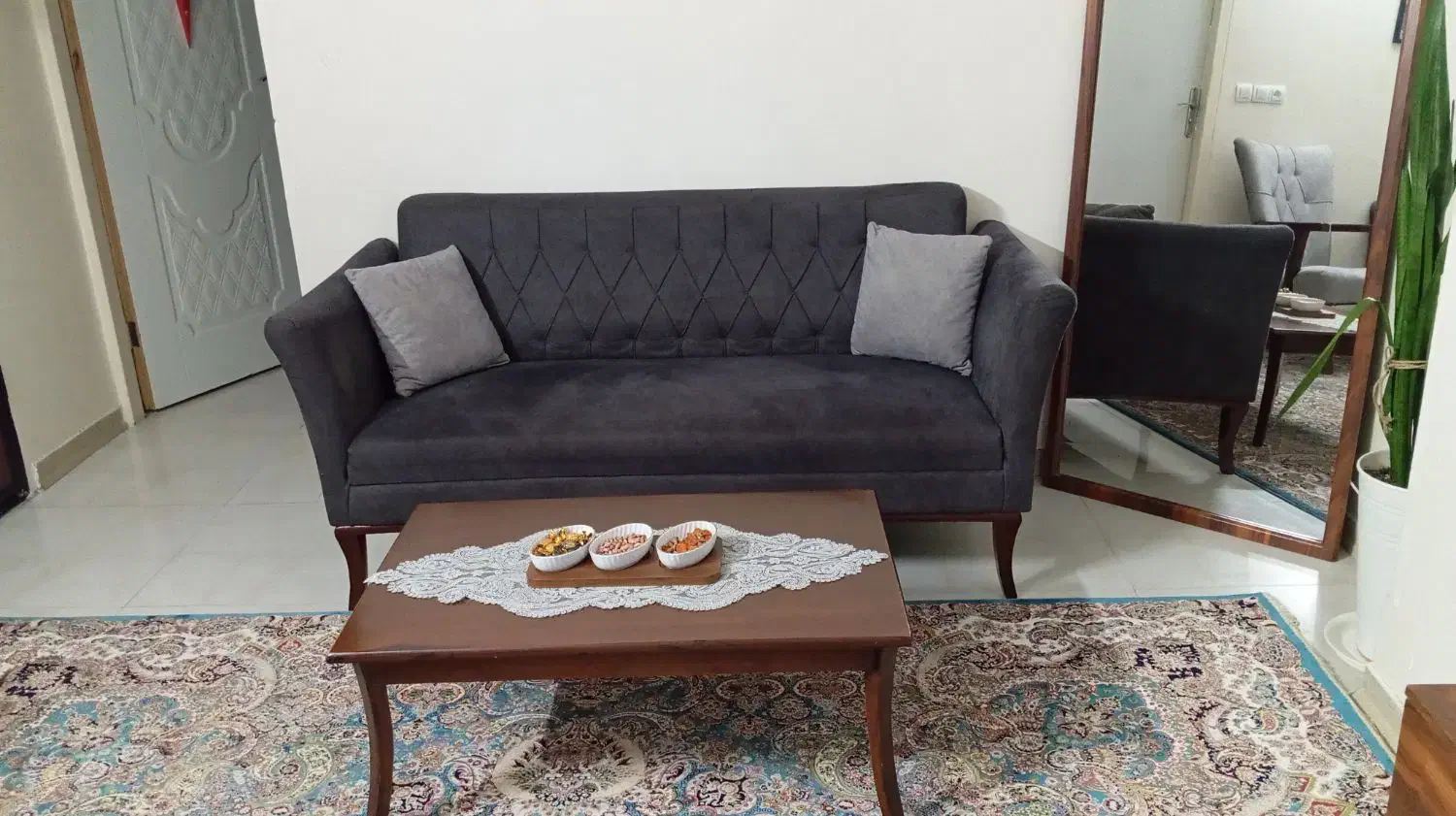 مبل ۷نفره|مبلمان خانگی و میز عسلی|تهران, تولید دارو|دیوار