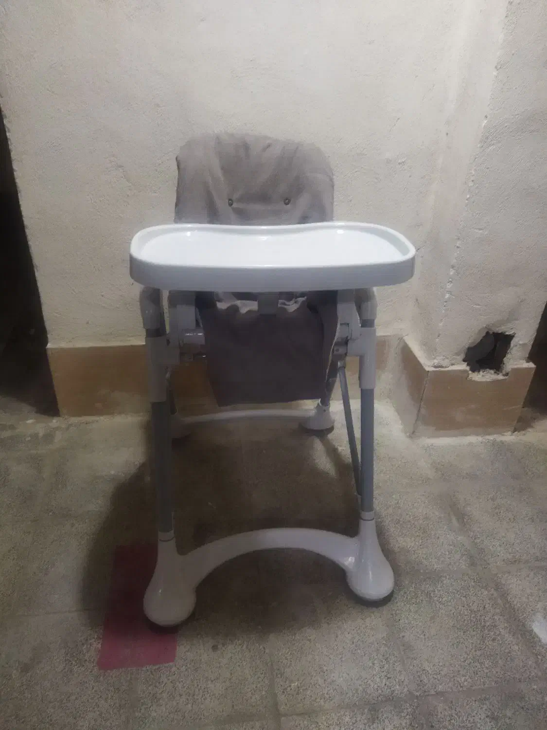 صندلی غذای بچه|تخت و صندلی بچه|همدان, |دیوار