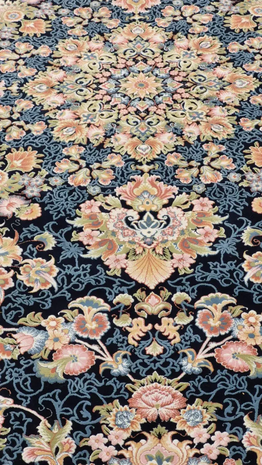 فرش۱۲۰۰ شانه برند بهشتی تبریز ۲ عدد ۶ و۲ عدد۹|فرش|تهران, سوهانک|دیوار