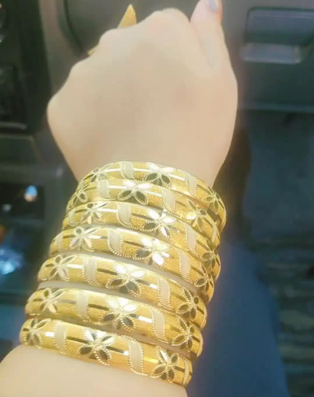 سه تکه طلا|جواهرات|دهدشت, |دیوار