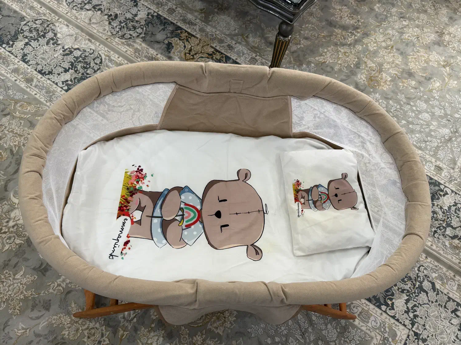 گهواره کودک|تخت و صندلی بچه|ملایر, |دیوار