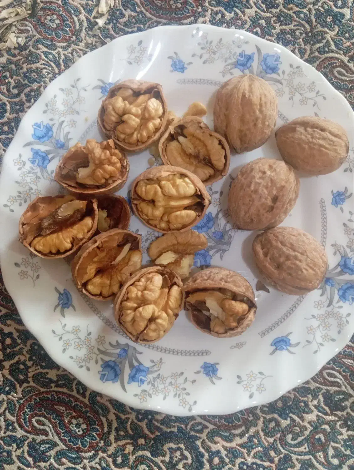 گردوی در حه یک|خوردنی و آشامیدنی|قیدار, |دیوار