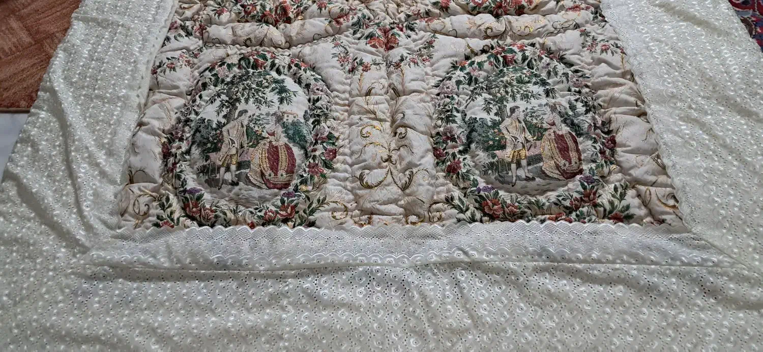 لحاف لیلی مجنون قدیمی|رختخواب، بالش، پتو|مشهد, کلاهدوز|دیوار